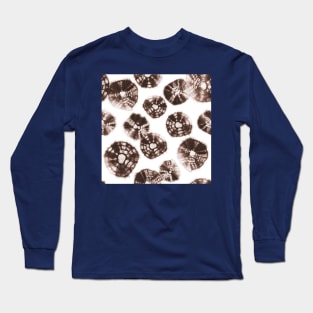 Shibori Kumo tie dye brown mocha dots over white Long Sleeve T-Shirt